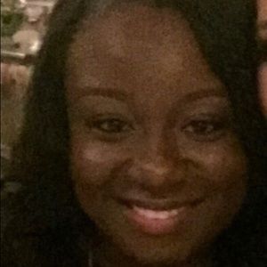 Meet your Posher, Latoya